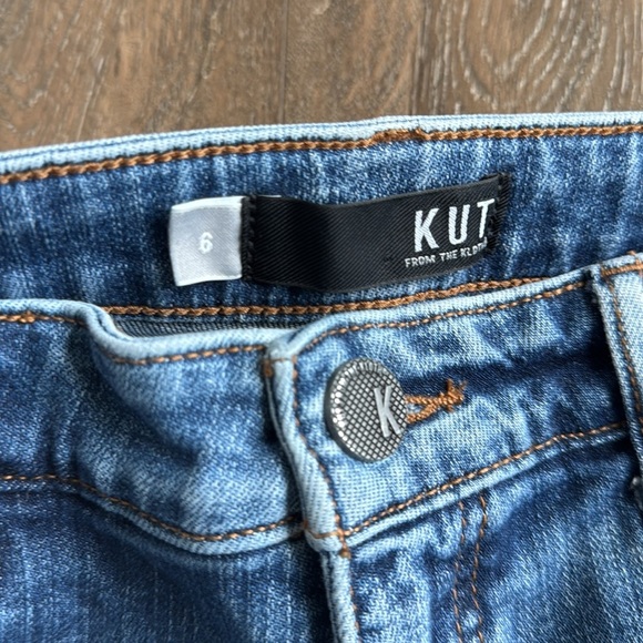 Kut from the Kloth Jeans. Women’s size 6. High Rise Reese Straight, Distressed. - Picture 3 of 8